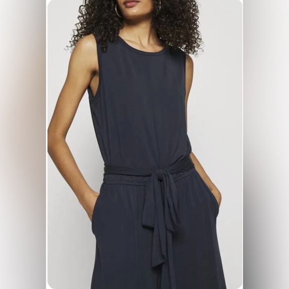 Banana Republic Pants - Navy blue sand washed Banana Republic cropped wide-leg jumpsuit